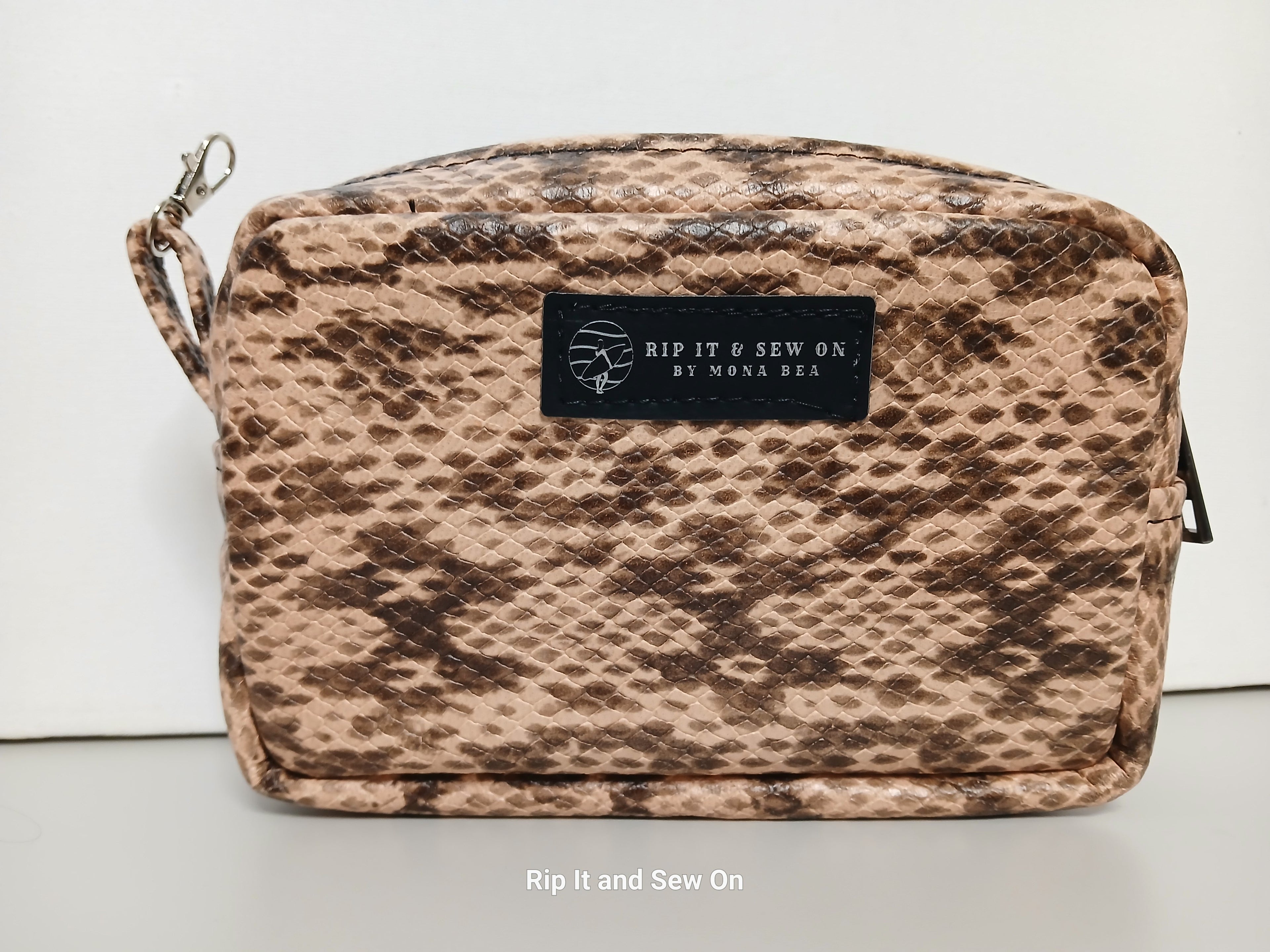 Leather Rattle Snake Tiny Cata